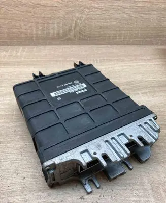 Volkswagen Golf III Engine control unit/module ECU 1H0907311H 0261200784