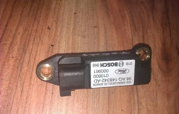 Ford Focus Airbag deployment crash/impact sensor 98AG14B342AD
