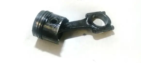 Citroen Berlingo Piston with connecting rod