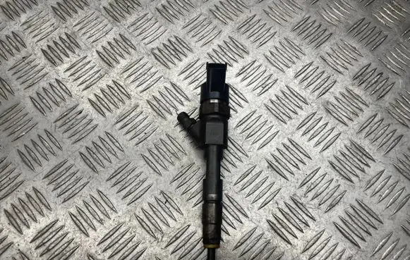 Nissan Primera Fuel injector 0445110021 7700111014