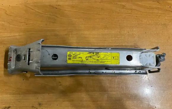 Seat Ibiza IV (6J,6P) Lift Jack 6Q0011031D