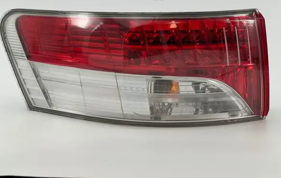Toyota Avensis T270 Rear/tail lights