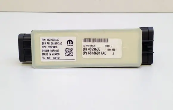 Chrysler Pacifica Sliding door control unit/module 68225094AD 68186017AE 4899630