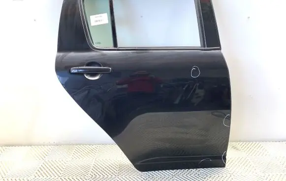 Suzuki Swift I Rear door 