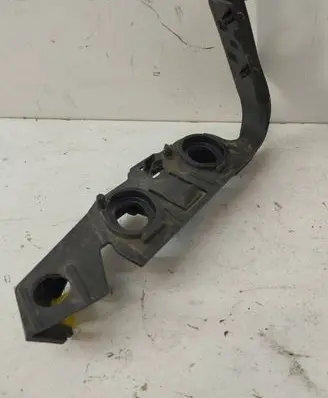 Audi A5 Front bumper mounting bracket 8W6807284