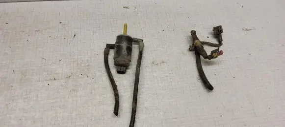 Opel Zafira B Windscreen/windshield washer pump