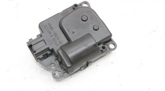 Nissan Pathfinder R51 Air flap motor/actuator VP6NEH19E616AA