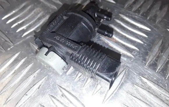 Dodge Journey Vacuum valve 1K0906283