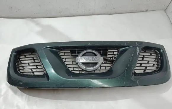 Nissan Terrano Front grill 623142X800 623102X8