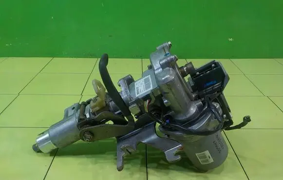 Renault Kangoo II Power steering pump 8200932442C