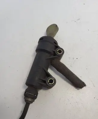 BMW 3 E46 Clutch master cylinder 21526752146