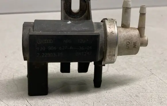 Skoda Octavia Mk1 (1U) Turbo solenoid valve 1J0906627A 72290325