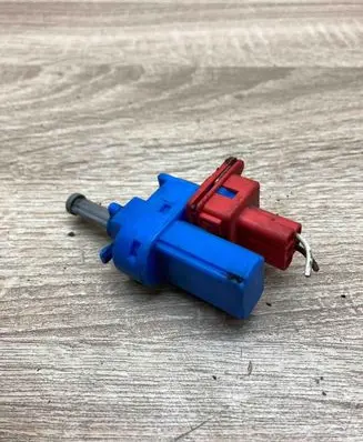 Ford Focus Brake pedal sensor switch 98AB7C534AA U3NFA WITHPLUG