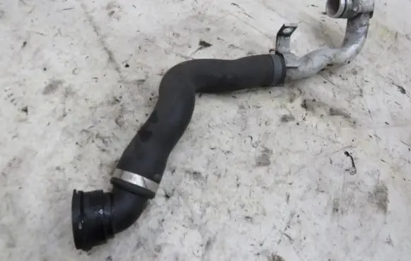 Audi A8 S8 D4 4H Engine coolant pipe/hose 4H0122101D