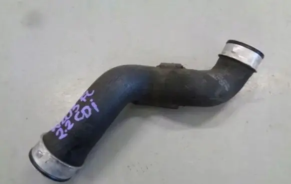 Mercedes-Benz C W203 Coolant pipe/hose 