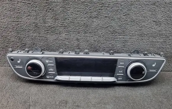 Audi Q7 4M Climate control unit 4M0820043AD