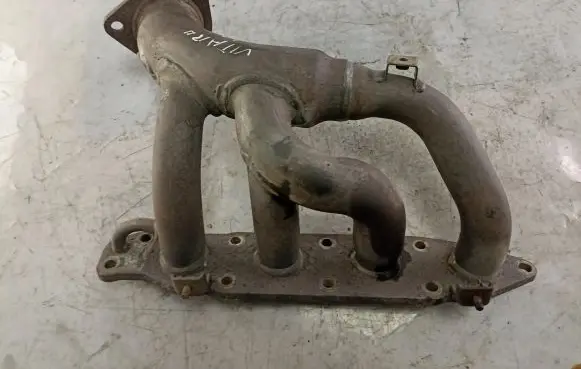Suzuki Grand Vitara I Exhaust manifold
