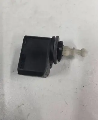 Volkswagen Crafter Headlight level adjustment motor 00883000