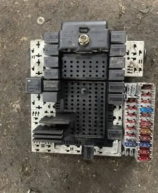 Volvo V70 Fuse module
