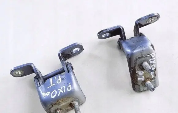 Nissan Pixo Rear door hinge set 