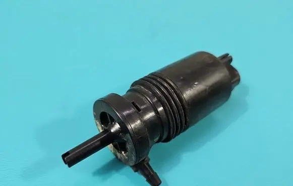 Lancia Thema Windscreen/windshield washer pump 05152076AC IMPRK1464589