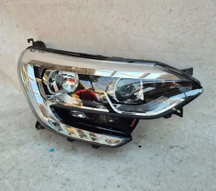 Renault Megane IV Headlight/headlamp 260102555R 90469921