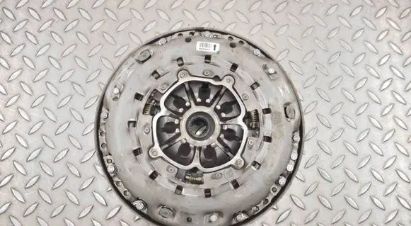 Nissan X-Trail T32 Clutch set kit 301015094R 302101178R