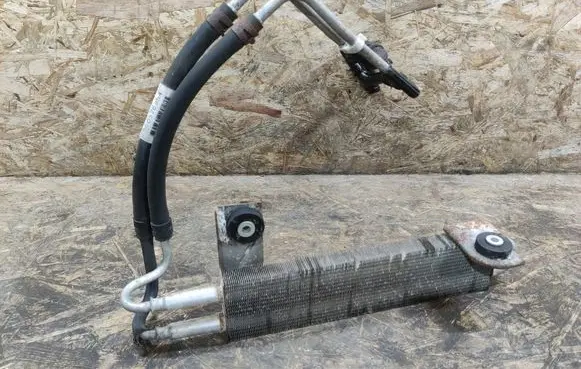 Cadillac SRX Power steering radiator 10376954