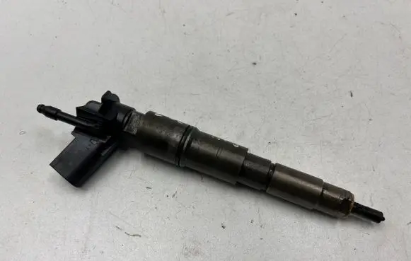 BMW 5 E60 E61 Fuel injector 0445115050