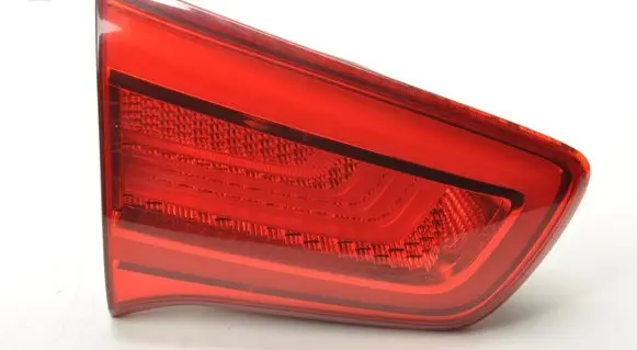 KIA Sportage Tailgate rear/tail lights 924053W
