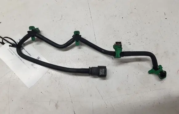 Volvo V50 Fuel return line/hose 270712133210