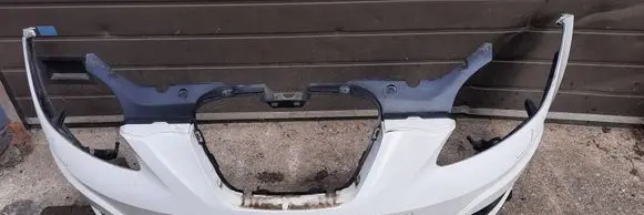 Seat Altea Front bumper 5P9807221 5P9807231