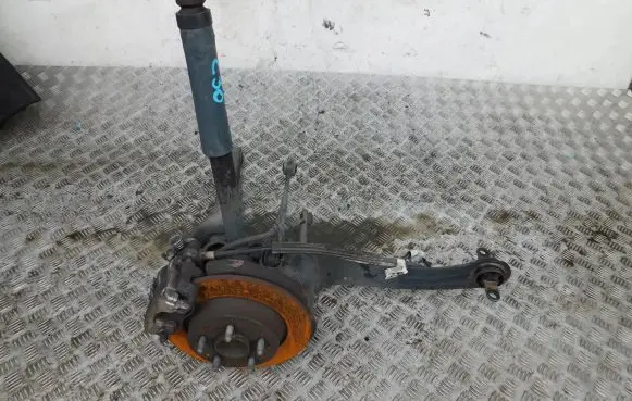 Volvo C30 Stub axle 