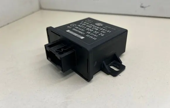 Mercedes-Benz E W211 Light module LCM A2118203226 0000738521 5DF00827800