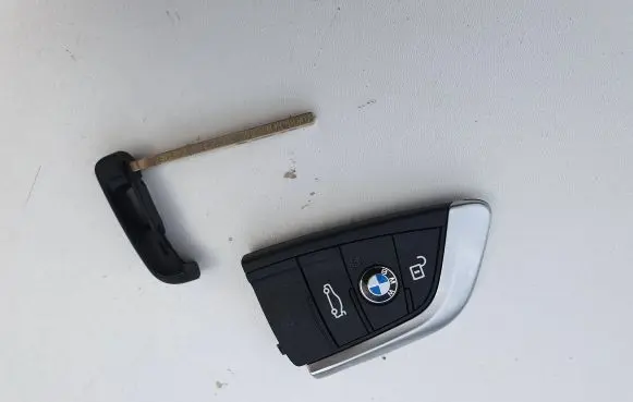 BMW 2 F45 Ignition key/card 6805990 380383