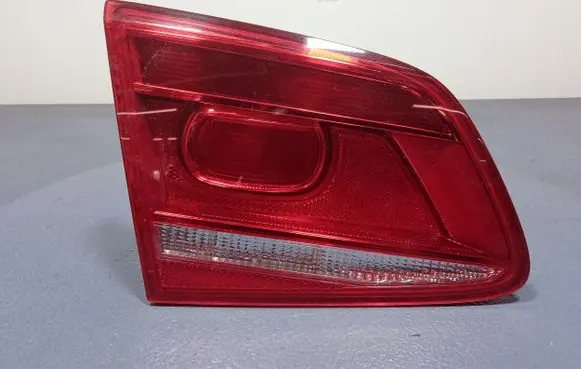 Volkswagen PASSAT CC Rear/tail lights 3AE945093