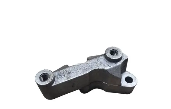 Mercedes-Benz E W211 Engine mounting bracket A6110782741