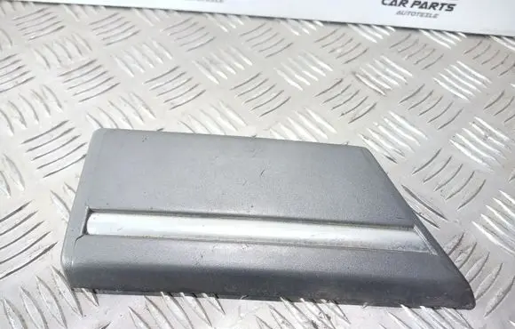 Mitsubishi Galant Fender trim (molding)