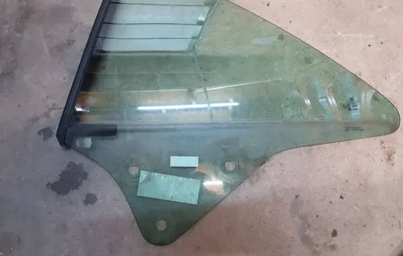 Volkswagen Eos Rear side window 1Q0845041