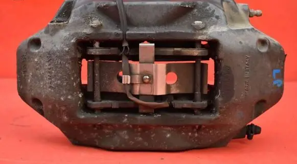 Front brake caliper