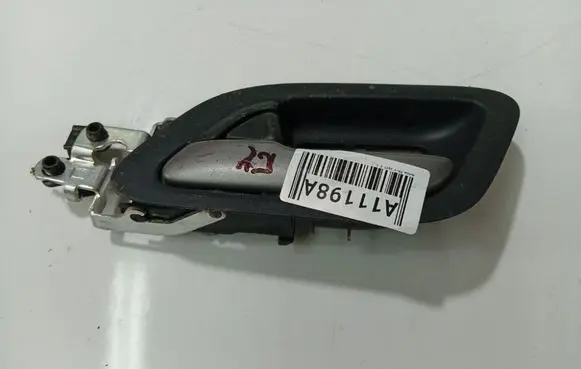 Honda FR-V Rear door interior handle 