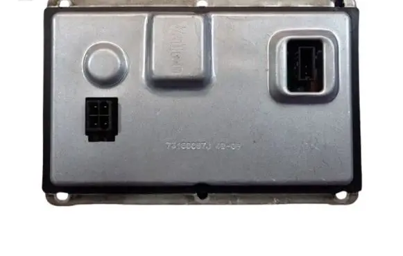 Volvo S60 Voltage converter/converter module 