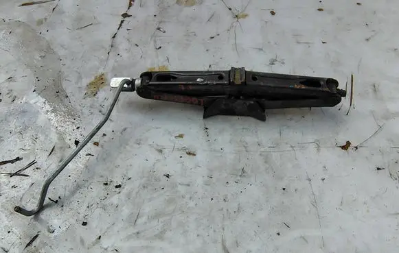 Dacia Logan II Lift Jack