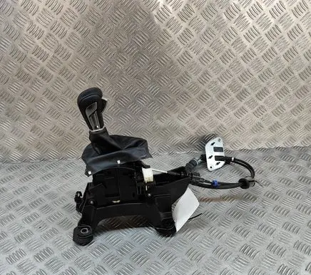 Mazda CX-30 Gear shifter/selector D41V46100A