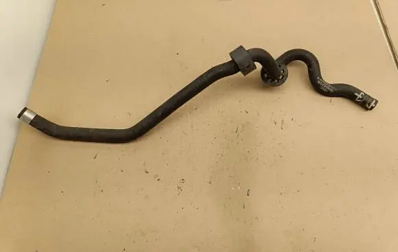 Audi Q3 8U Engine coolant pipe/hose 5N0122447