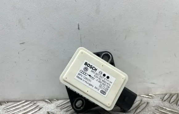 Audi A4 S4 B8 8K ESP acceleration yaw rate sensor 8K0907637C