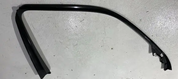 Mercedes-Benz GLK (X204) Door glass trim A2047250256