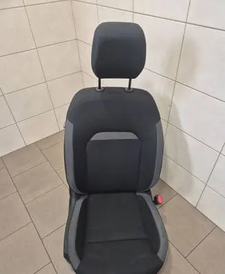 Dacia Duster II Front passenger seat 