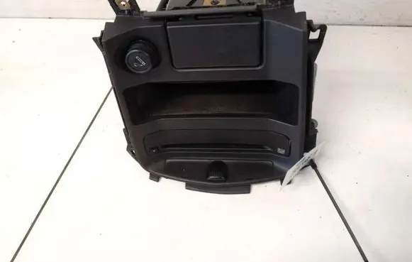 Nissan Primera CD/DVD changer 28185av700