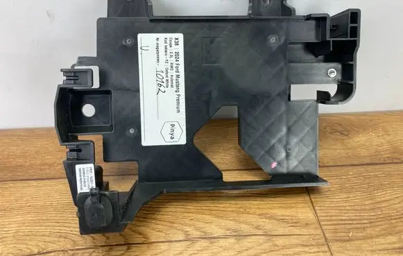 Ford Mustang VII Navigation GPS unit bracket/holder PR3T19J201BBJP PR3T19J201BBJ